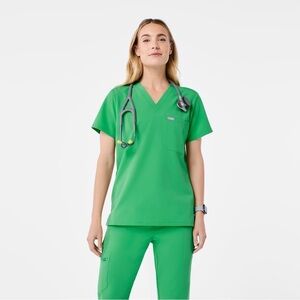 Figs safety green Catarina One-Pocket Scrub Top™